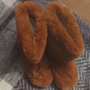 Plush Tan Fuzzy Slippers